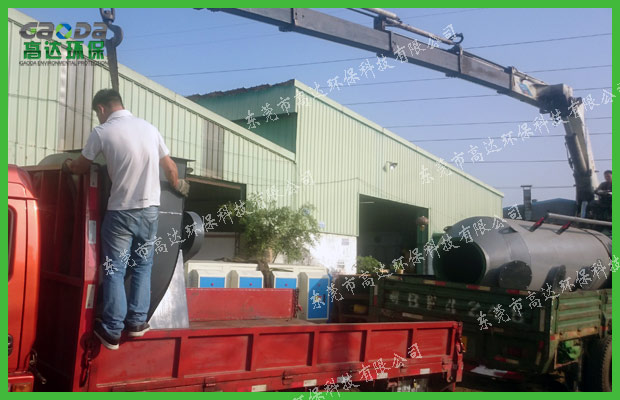 環(huán)保設備風(fēng)機裝車(chē)